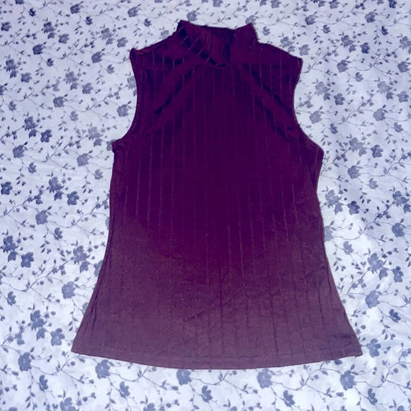 High Neck Solid Tank Top - Picture 3 of 5